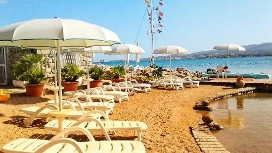 Apartament Casa Vacanze Bouganville La Maddalena Con Parcheggio Privato Włochy